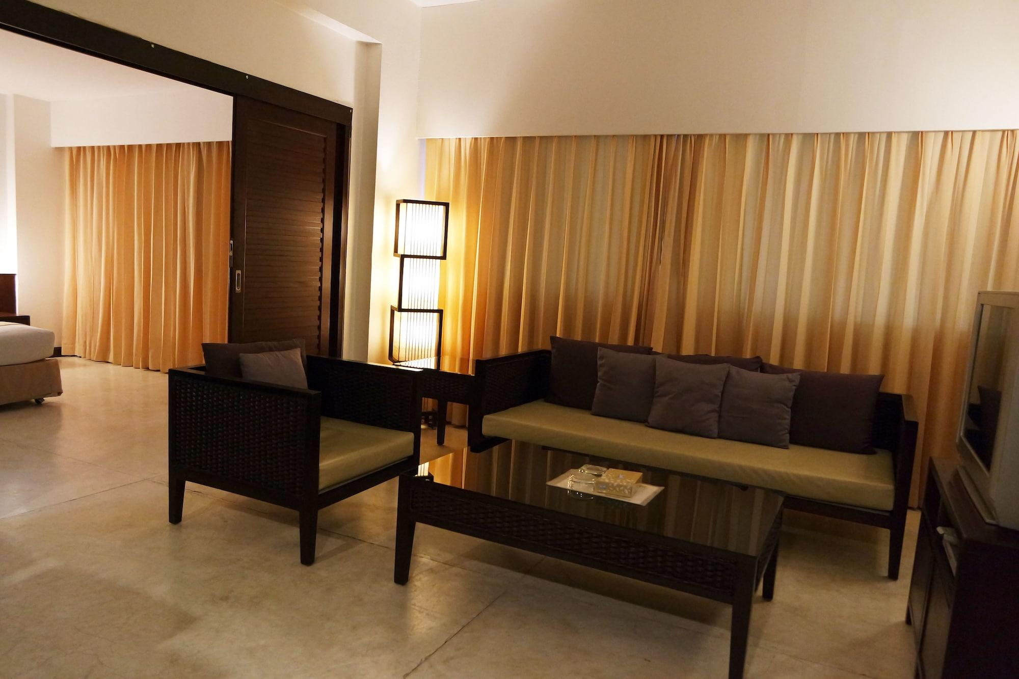 Grand Hotel Pattaya Extérieur photo