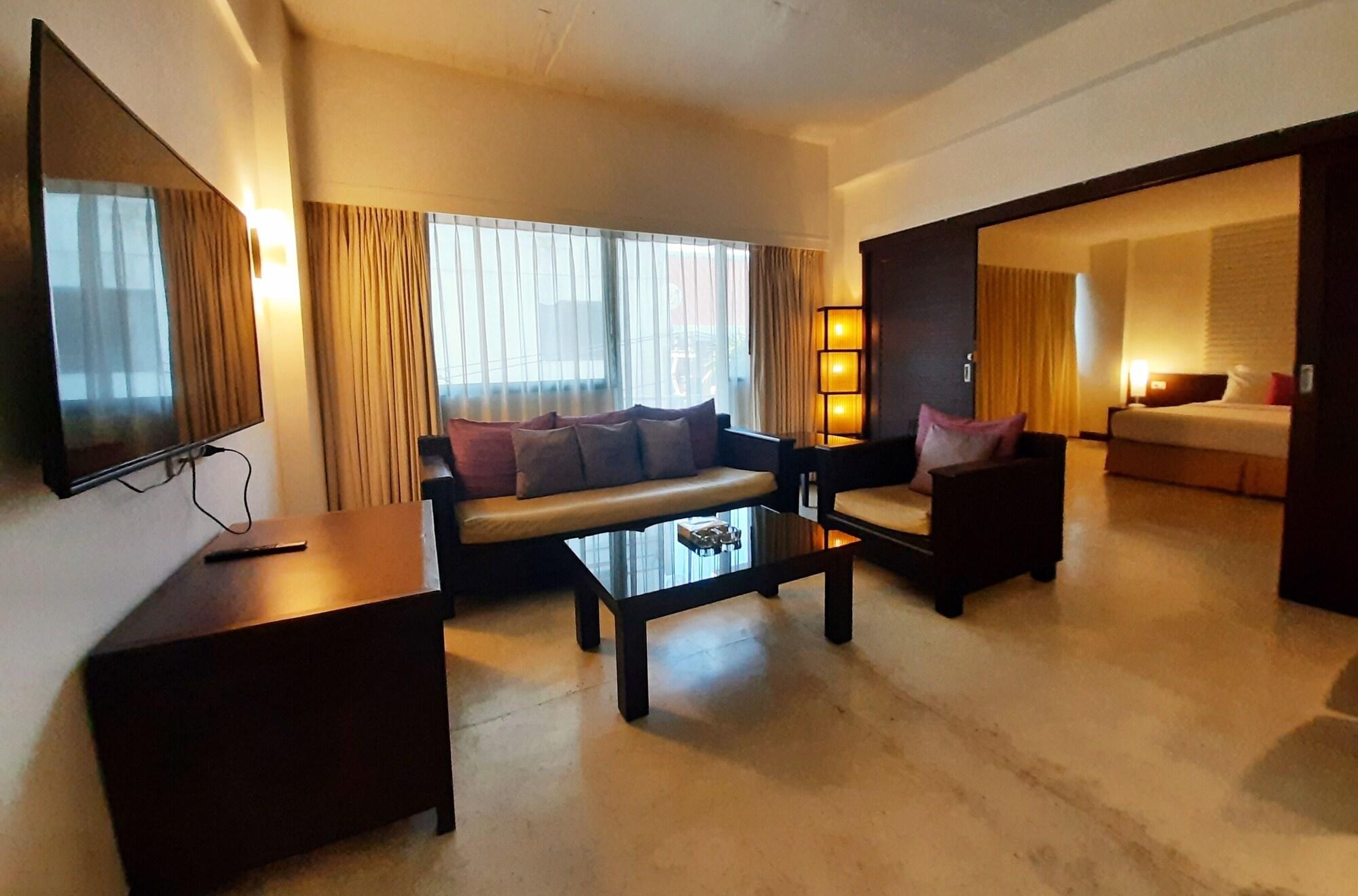 Grand Hotel Pattaya Extérieur photo