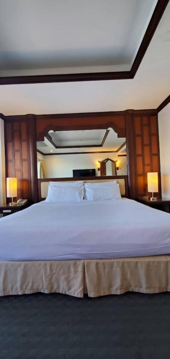 Grand Hotel Pattaya Extérieur photo