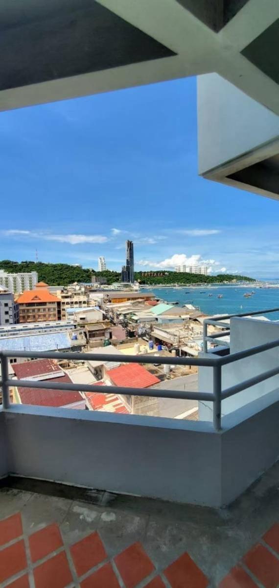 Grand Hotel Pattaya Extérieur photo