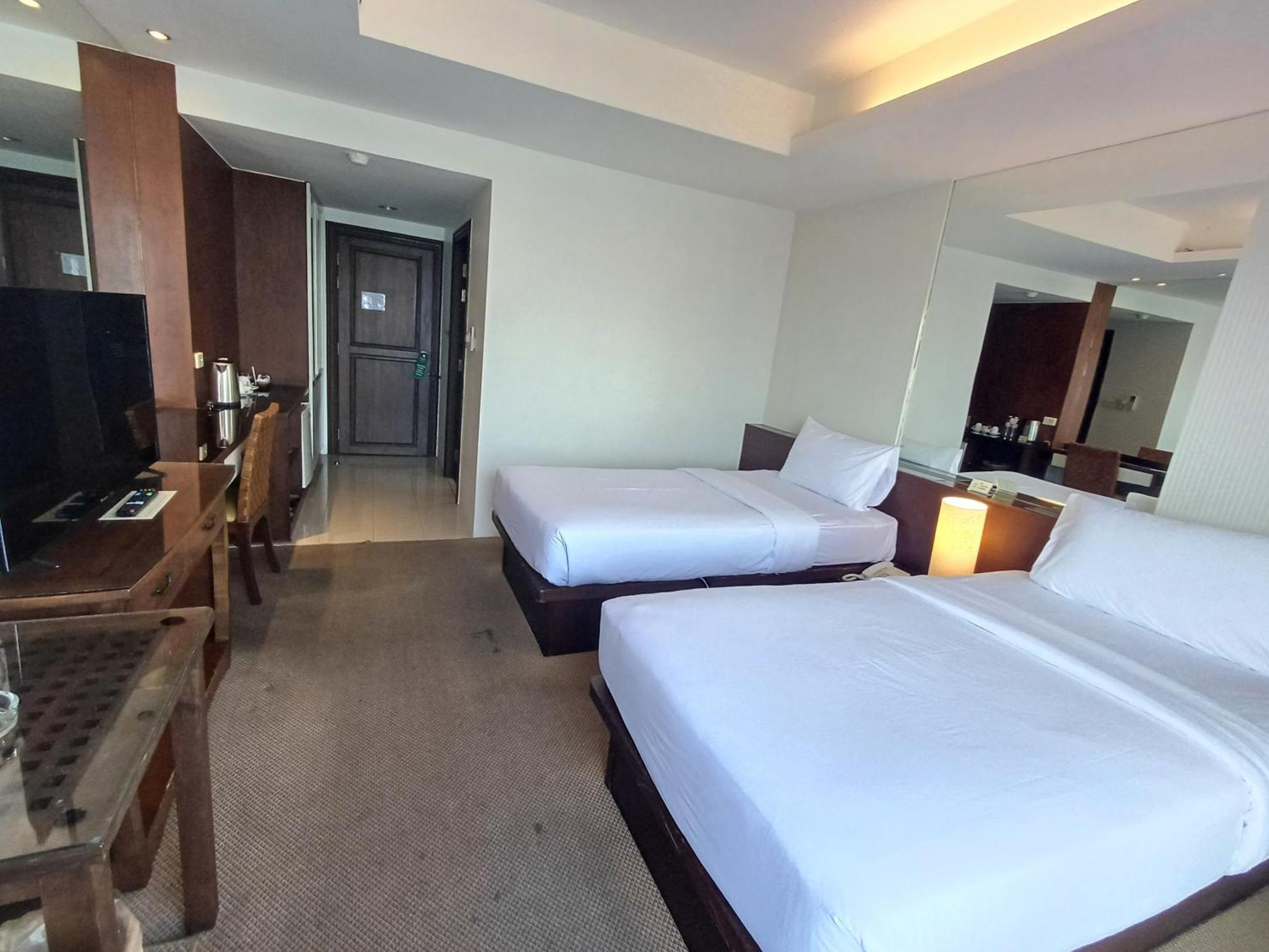 Grand Hotel Pattaya Extérieur photo
