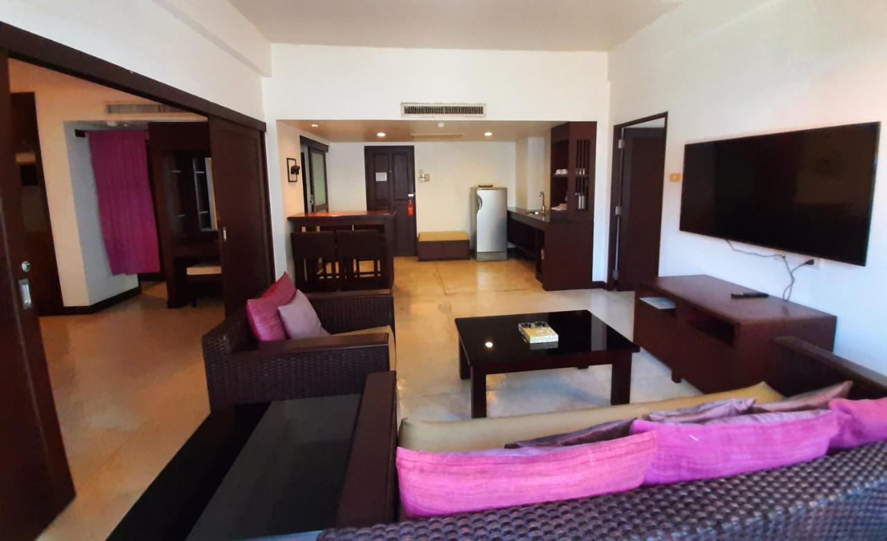 Grand Hotel Pattaya Extérieur photo