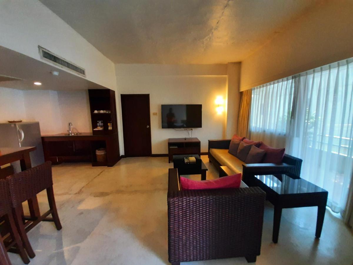 Grand Hotel Pattaya Extérieur photo